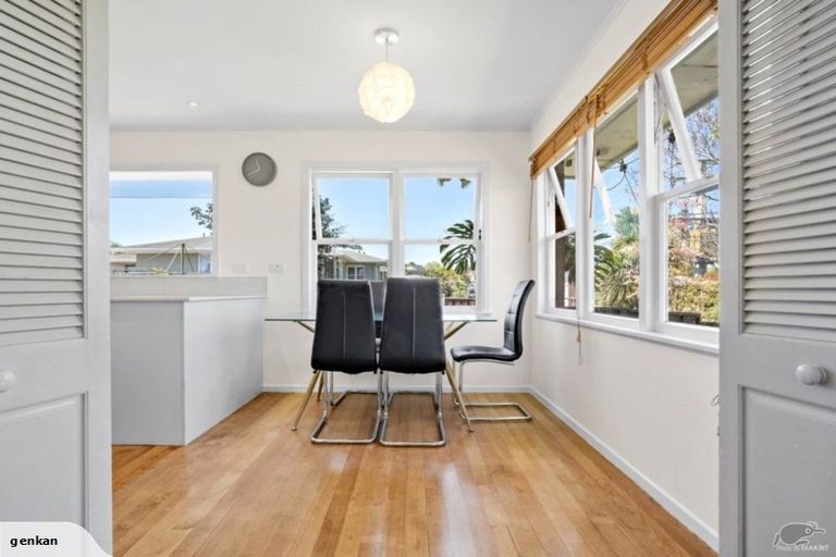 Photo of property in 37 Tampin Road, Hillpark, Auckland, 2102