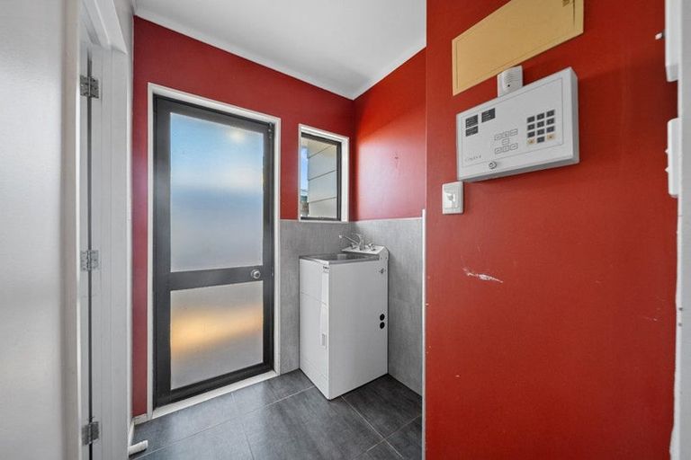 Photo of property in 1 Dalmahoy Place, Wattle Downs, Auckland, 2103
