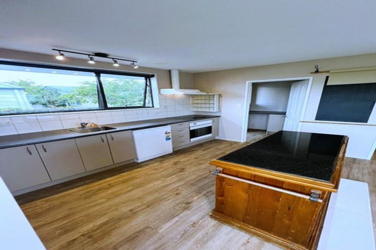 Photo of property in 2/41 Inwoods Road, Parklands, Christchurch, 8083