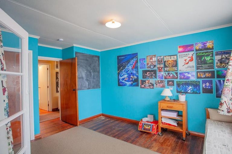 Photo of property in 6 Camden Street, Vogeltown, New Plymouth, 4310