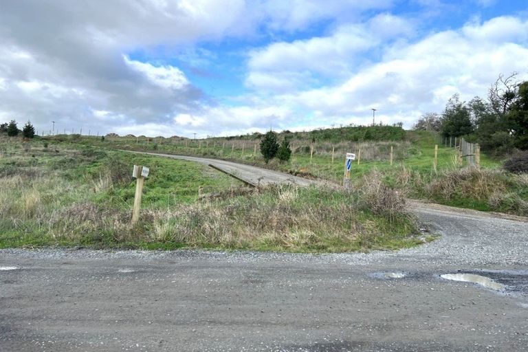 Photo of property in 351 Weber Road, Dannevirke, 4971