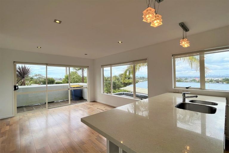 Photo of property in 1a Sycamore Drive, Sunnynook, Auckland, 0620