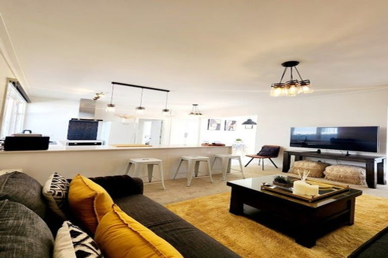 Photo of property in 15 Oriental Street, Petone, Lower Hutt, 5012