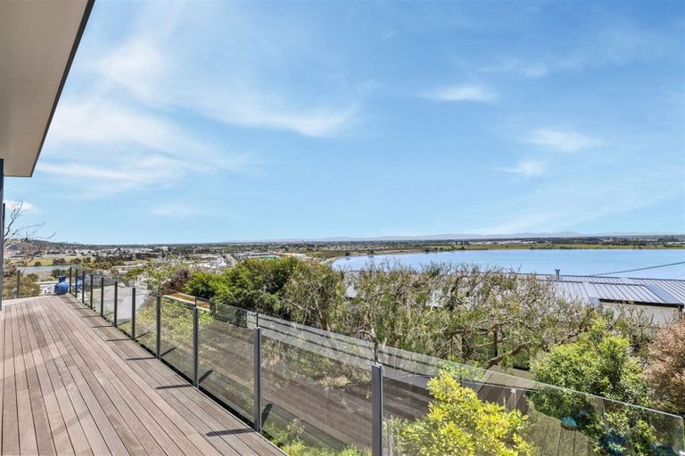 Photo of property in 31 Cannon Hill Crescent, Mount Pleasant, Christchurch, 8081