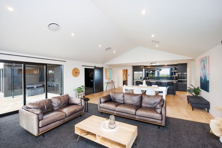 Photo of property in 15 Harvest Lane, Newbury, Feilding, 4775