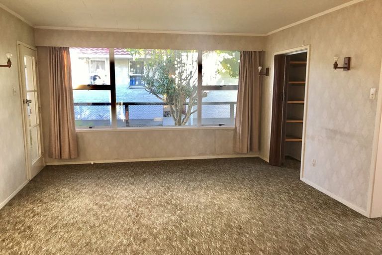 Photo of property in 77 Bartholomew Road, Levin, 5510