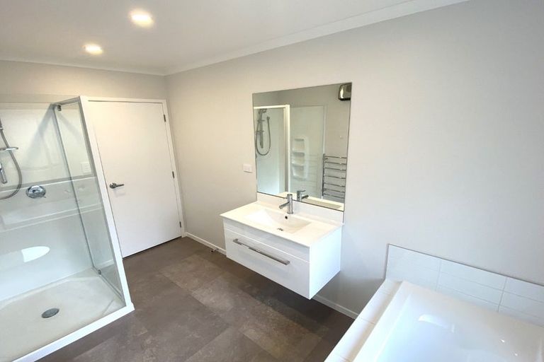 Photo of property in 116 Jack Hanley Drive, Jacks Point, Queenstown, 9371
