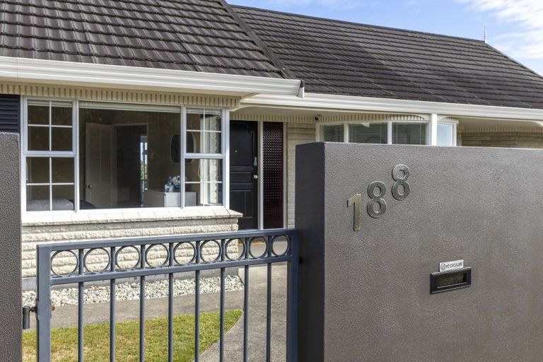 Photo of property in 188 Mangorei Road, Merrilands, New Plymouth, 4312