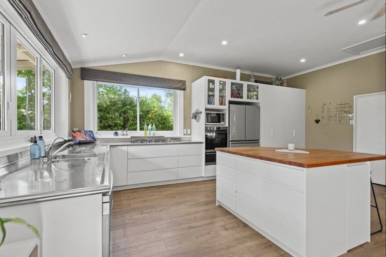 Photo of property in 236 Kelvin Grove Road, Kelvin Grove, Palmerston North, 4470