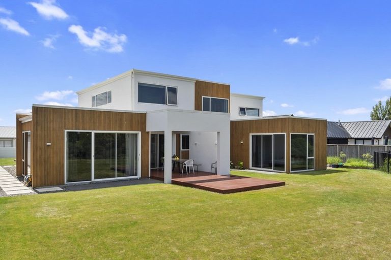 Photo of property in 33 Roy Hilton Drive, Flagstaff, Hamilton, 3210