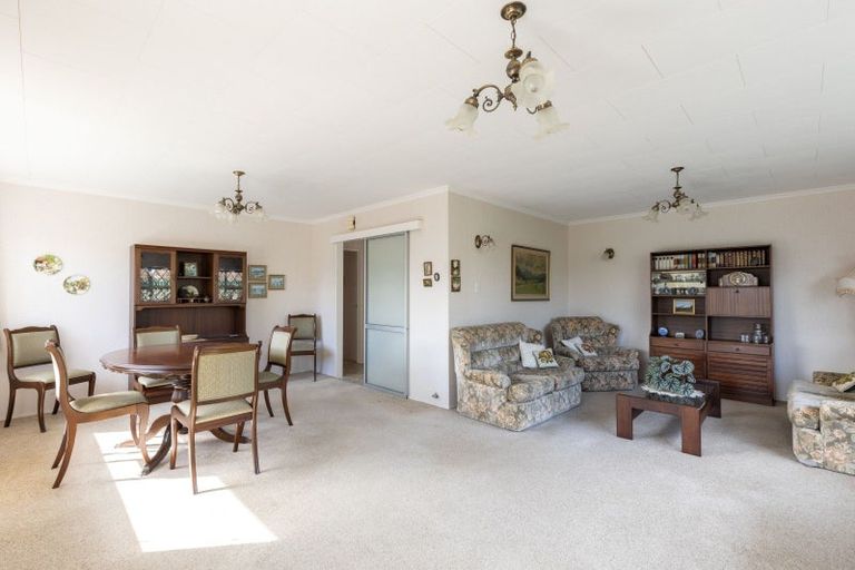 Photo of property in 2/17 Whiteley Street, Moturoa, New Plymouth, 4310