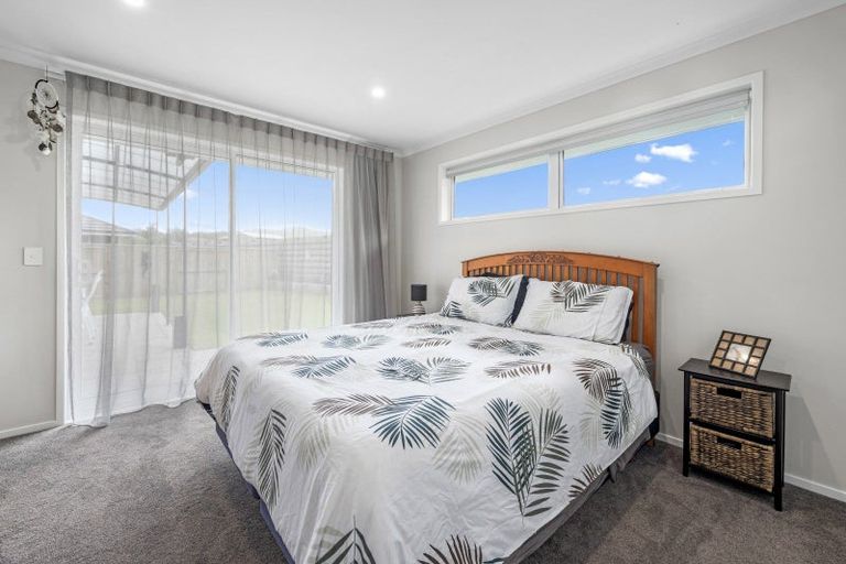 Photo of property in 5 Larches Lane, Kinloch, Taupo, 3377