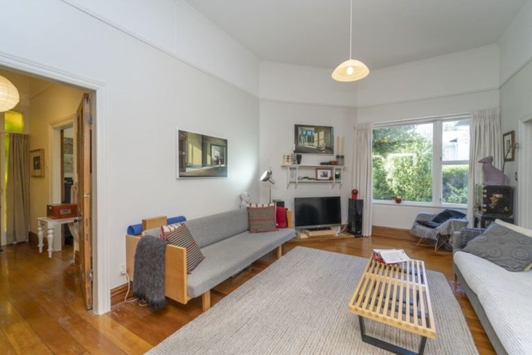 Photo of property in 10 Daniel Street, Martinborough, 5711