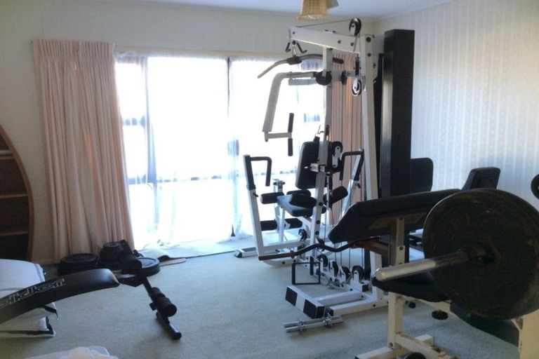 Photo of property in 1001 Whangaparaoa Road, Tindalls Beach, Whangaparaoa, 0930