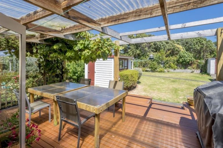 Photo of property in 41 Rangiuru Road, Otaki Beach, Otaki, 5512