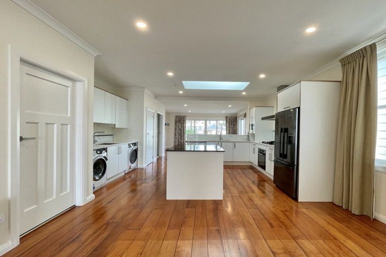 Photo of property in 30 Wilson Street, Newtown, Wellington, 6021