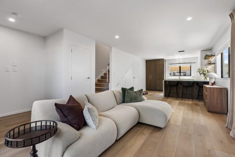 Photo of property in 41 Shortt Avenue, Mangere Bridge, Auckland, 2022