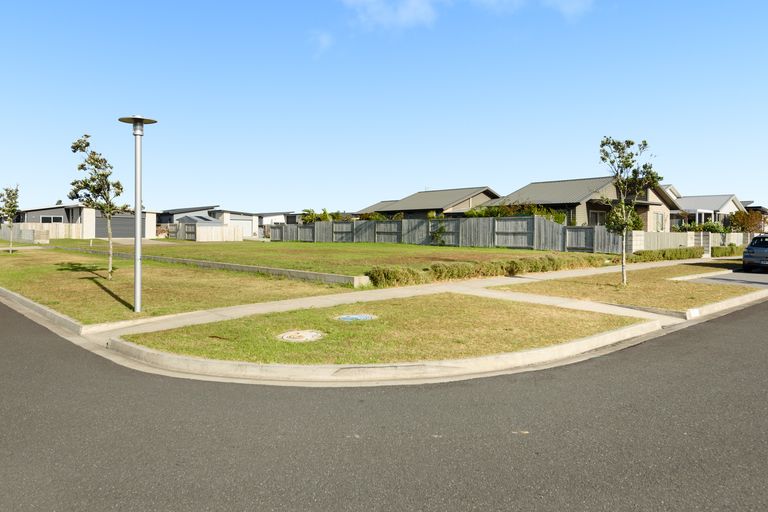 Photo of property in 10 Spinifex Street, Papamoa Beach, Papamoa, 3118