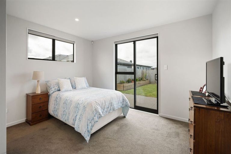 Photo of property in 10 Kingsbridge West, Burwood, Christchurch, 8083