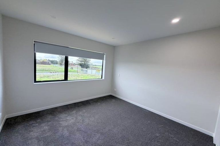 Photo of property in 3 Toporoa Street, Karaka, 2113