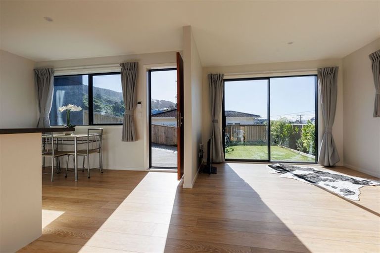 Photo of property in 6b Huia Street, Tawa, Wellington, 5028