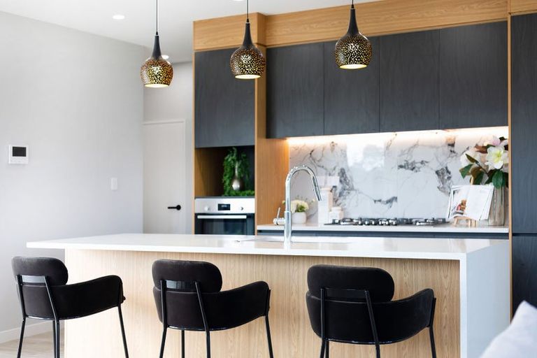 Photo of property in 63 Mcindoe Road, Kumeu, 0810