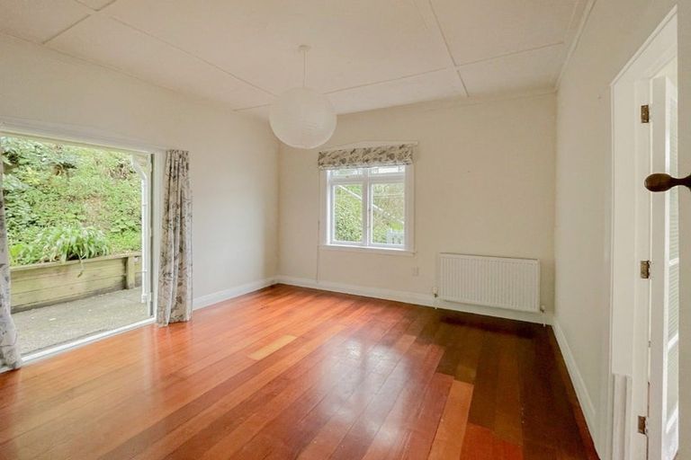 Photo of property in 38 Ribble Street, Island Bay, Wellington, 6023