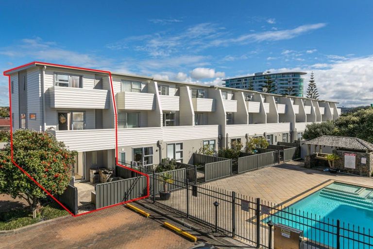 Photo of property in 14/3 Riverside Road, Orewa, 0931