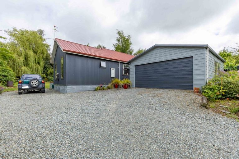 Photo of property in 39 Hill Road, Lumsden, 9730