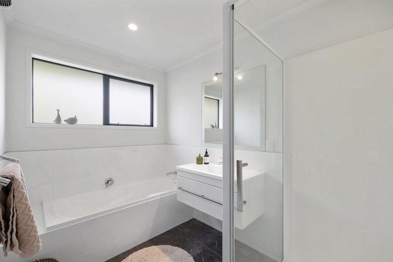 Photo of property in 206a Ngamotu Road, Spotswood, New Plymouth, 4310