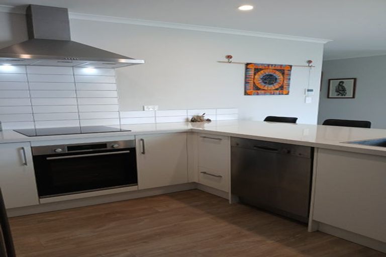 Photo of property in 12 Costello Drive, Ngatea, 3503