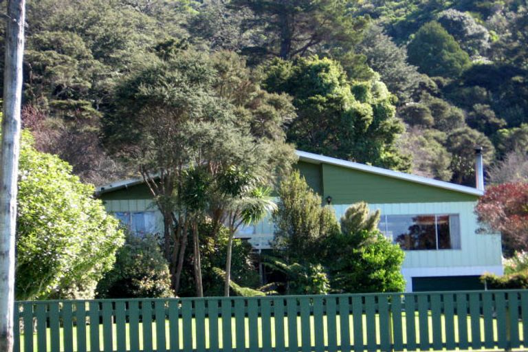 Photo of property in 10 Harrison Street West, Featherston, 5710