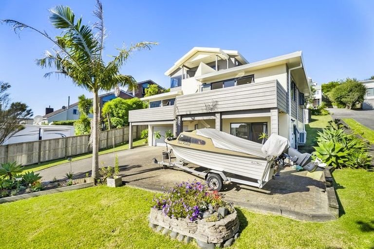 Photo of property in 13 Siesta Terrace, Gulf Harbour, Whangaparaoa, 0930