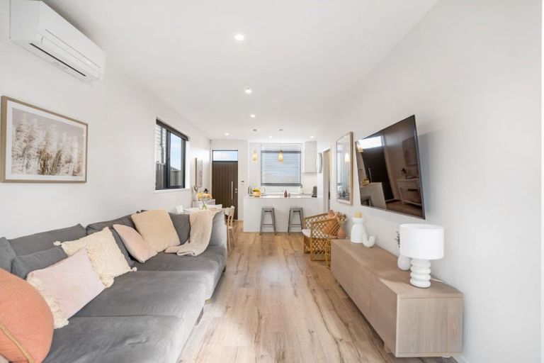 Photo of property in 1 Horomia Road, Karaka, Papakura, 2113