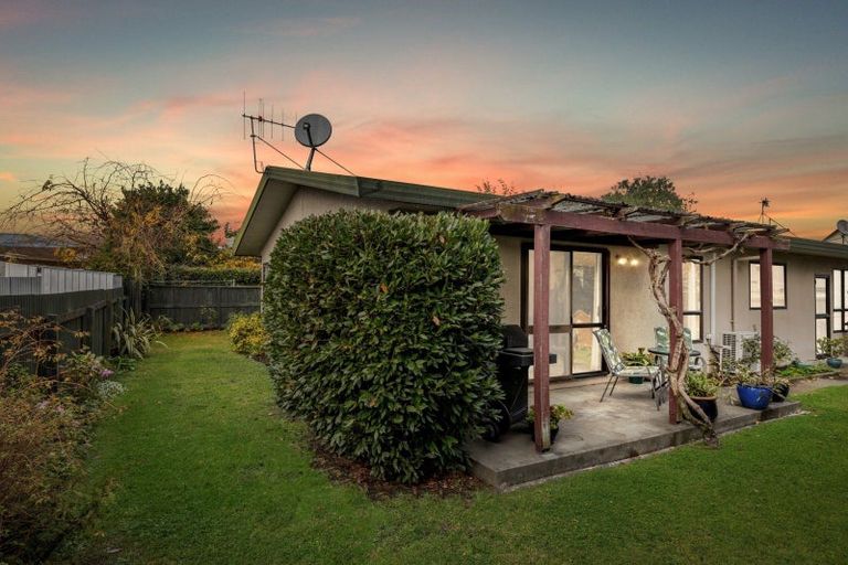 Photo of property in 18b Middle Road, Havelock North, 4130