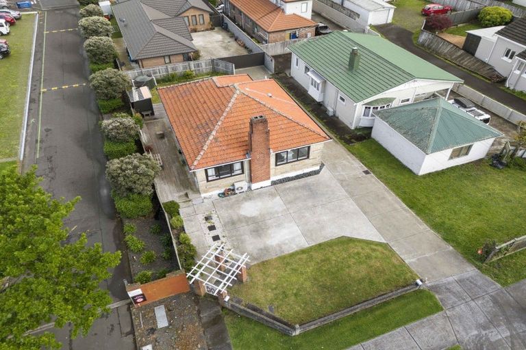 Photo of property in 12 Panorama Road, Mount Wellington, Auckland, 1060