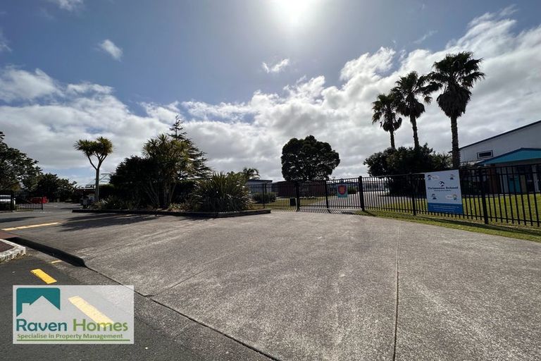 Photo of property in 40a Nui Mana Place, Te Atatu South, Auckland, 0610