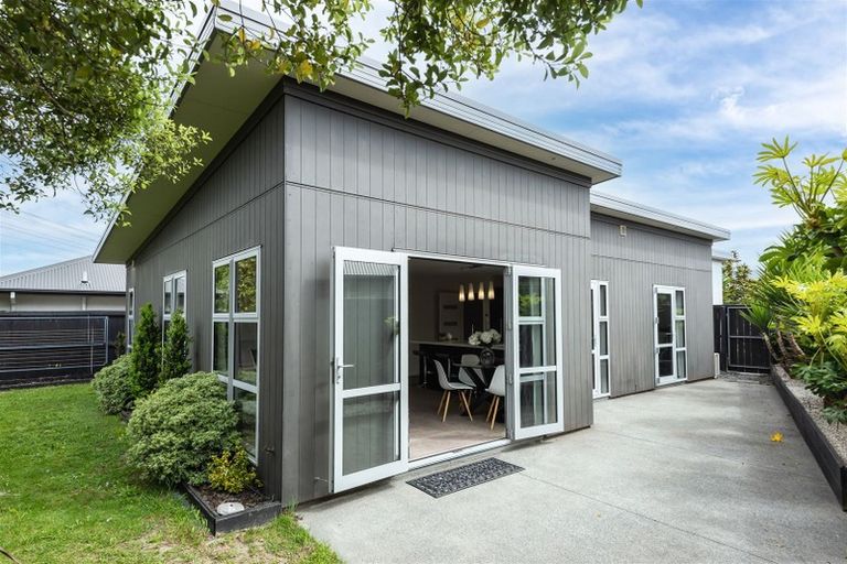 Photo of property in 18 Millesimes Way, Yaldhurst, Christchurch, 8042