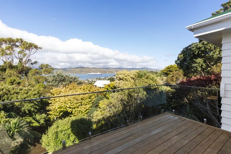 Photo of property in 5 Fettes Crescent, Seatoun, Wellington, 6022