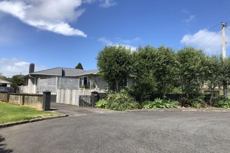 Photo of property in 7 Jenkins Place, Waitara, 4320