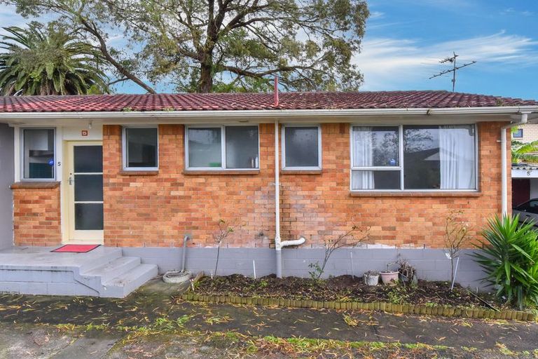Photo of property in 5/5 Deering Place, Papatoetoe, Auckland, 2025
