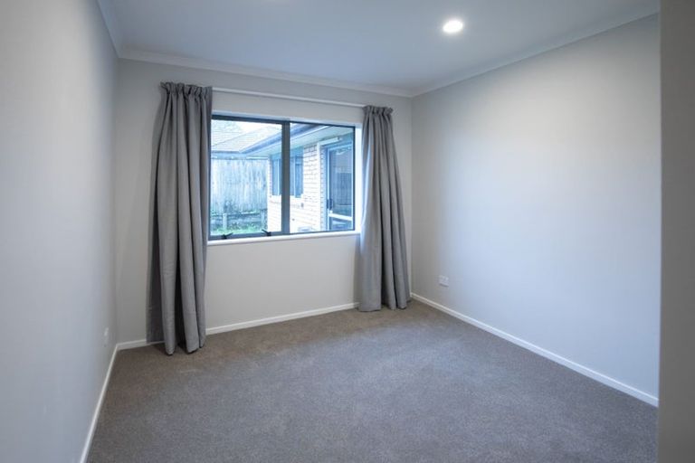 Photo of property in 12 Glastry Close, East Tamaki Heights, Auckland, 2016