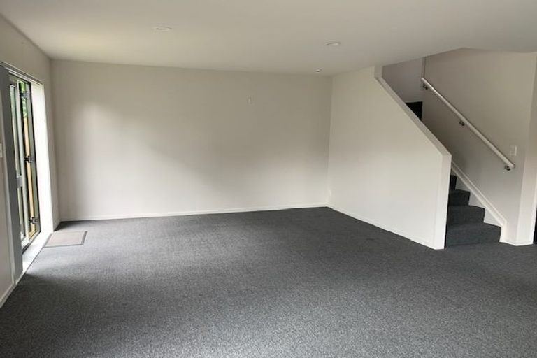 Photo of property in 1/25 Fields Parade, Oteha, Auckland, 0632