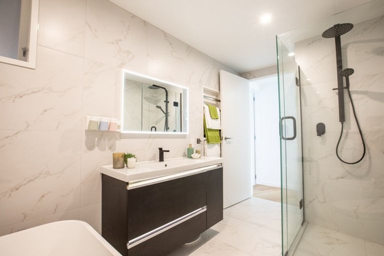 Photo of property in 10 Satchell Way, Kaiwharawhara, Wellington, 6035