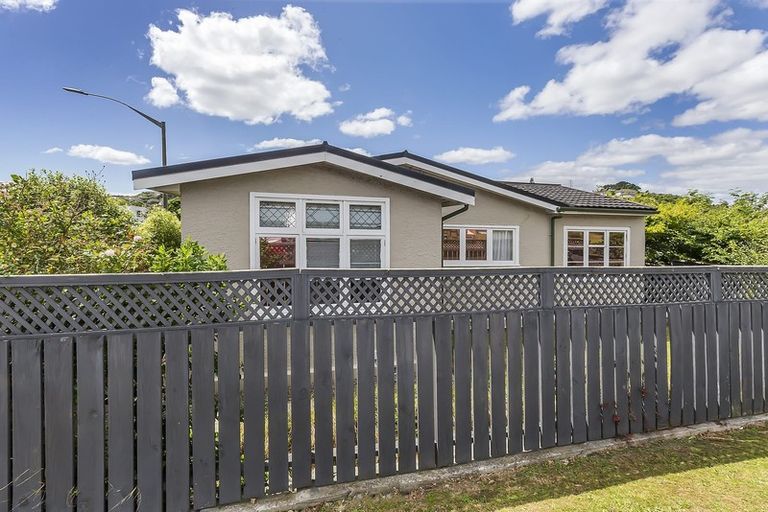 Photo of property in 69 Main Road, Titahi Bay, Porirua, 5022