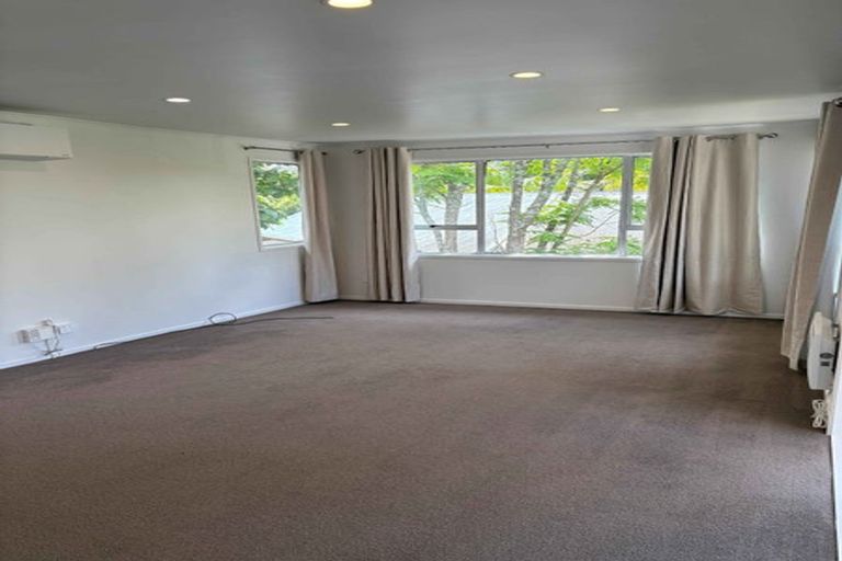 Photo of property in 37a Regency Place, Sunnynook, Auckland, 0632