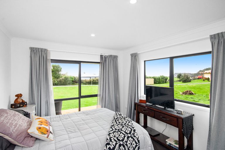 Photo of property in 2630 Awhitu Road, Awhitu, Waiuku, 2684