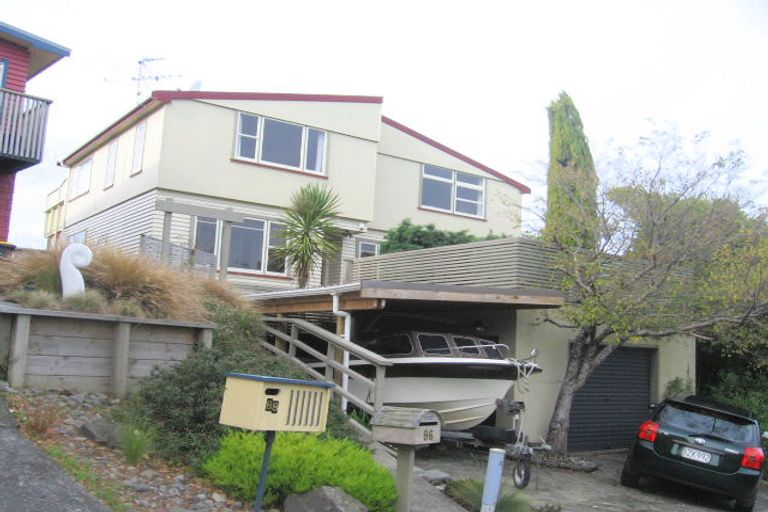 Photo of property in 86 Mana View Road, Paremata, Porirua, 5026