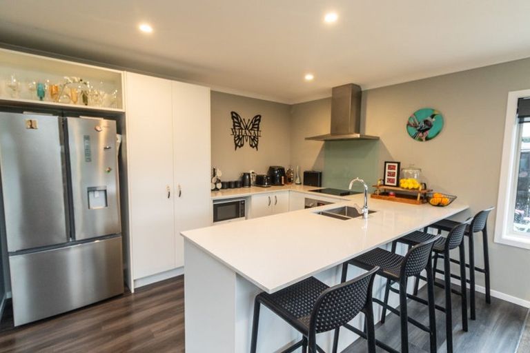 Photo of property in 51 Grovedale Square, Wainuiomata, Lower Hutt, 5014