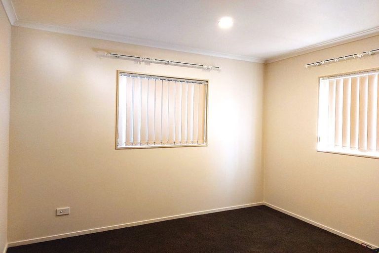 Photo of property in 5a Liddesdale Place, Papakura, 2110